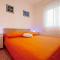 Foto: Apartments by the sea Mavarstica, Ciovo - 10363 8/17