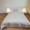 Camelias cozy place