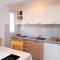 Apartments by the sea Duce, Omis - 5261
