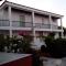 Haris Apartments