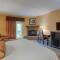 Old Creek Lodge