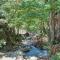 Old Creek Lodge