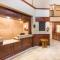 Baymont by Wyndham Plymouth