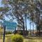 Tabourie Lake Motor Inn