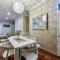 Aloha Central Luxury Apartments