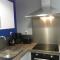 LESTRAN, 4 kms des plages, port, GR 34 et 2 h 15 Paris LGV