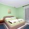 Apartments with parking spaces Novi Vinodolski - 5593