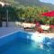 Foto: Holiday house with a swimming pool Kastel Novi, Kastela - 11122 19/23