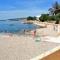 Apartments with parking space Maslenica, Novigrad - 12636
