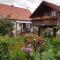 Haus Willi - kleine & schnuckelige Ferienwohnung in Ortenberg mit WLAN Balkon Parkplatz - neu & sauber & gemütlich