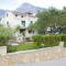 Apartments by the sea Promajna, Makarska - 2588