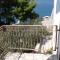 Apartments by the sea Necujam, Solta - 5162
