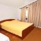 Apartments by the sea Podgora, Makarska - 6082