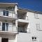 Apartments by the sea Suhi Potok, Omis - 11574