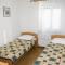 Apartments and rooms with parking space Bol, Brac - 2926