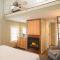 8 Dyer Hotel