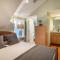 8 Dyer Hotel