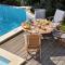 Villa Iris