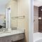 Super 8 by Wyndham Ellenton Bradenton Area - Эллентон