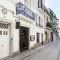 Sitges Group Blue&White