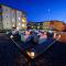Sunset Deluxe Apartments
