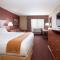 Holiday Inn Express Hotel & Suites Raton, an IHG Hotel