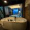 V20 Boutique Jacuzzi Hotel - SHA Extra Plus