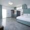 Roni Suite
