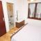 Apartments and rooms by the sea Tisno, Murter - 5128
