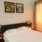 Foto: Spacious Bedroom in Hanoi City 25/27