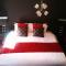 Forresters Bar & French Restaurant with Rooms - 米德尔顿因蒂斯代尔