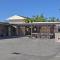 Beachcomber Lodge & Backpacker
