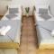 Lucky Luke Pool Apartments