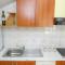 Lucky Luke Pool Apartments