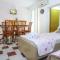 Lucky Luke Pool Apartments