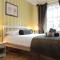 JOIVY Stylish Castle View Flat with Balcony - 爱丁堡