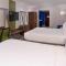 Holiday Inn Express & Suites Raleigh NE - Medical Ctr Area by IHG