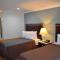Welcome Inn Corona - كورونا