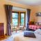 Shelburne Lodge