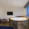 June street Spa apartments
