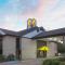 Super 8 by Wyndham Ruston