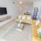VACATION MARBELLA I Contemporary Central Apartment, Swimming-pool, 24-7 Security, a minute from the Marina, The Sea and Luxury Shopping