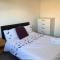 A Home from Home -2 Bed Flat & Free Driveway Parking