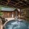 Autumn Ridge- Cozy cabin in the Blue Ridge Mountains with a bubbly hot tub! Autumn Ridge- Cozy cabin in the Blue Ridge Mountains with a bubbly hot tub!