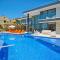 Villa Unlimited 5 Bedroom Luxury Villa with Infinity Pool