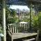 Pearlessence Vineyard Inn