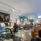 Winederful Hostel & Café