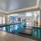 Foto: Stylish Central City Apartment with Pool and Gym 15/19