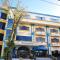 Crown Royale Hotel