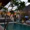 M BOX Gili Trawangan